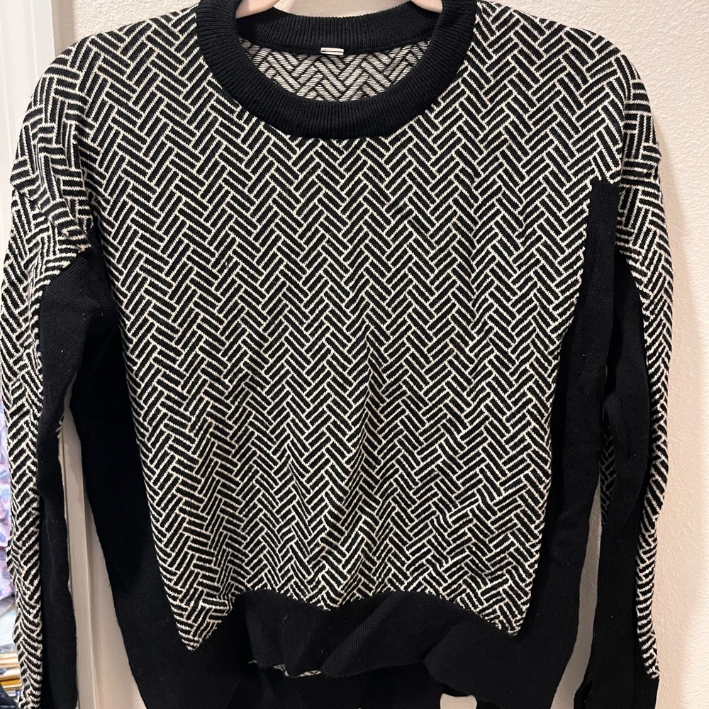 Lululemon sweater